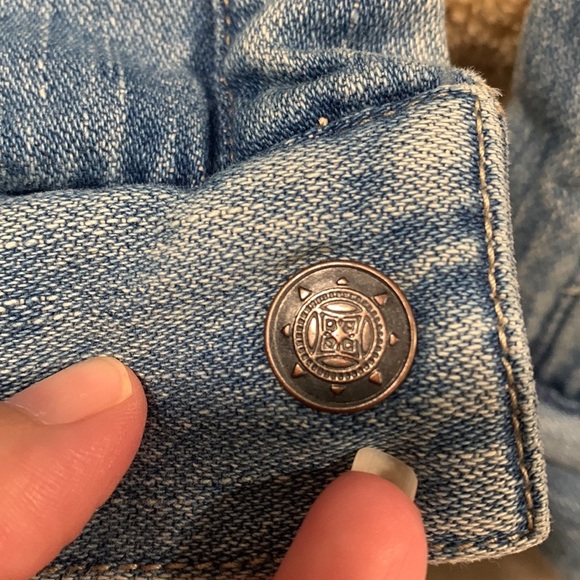 RuffHewn well worn fleece lined jean jacket size Medium - Picture 10 of 11